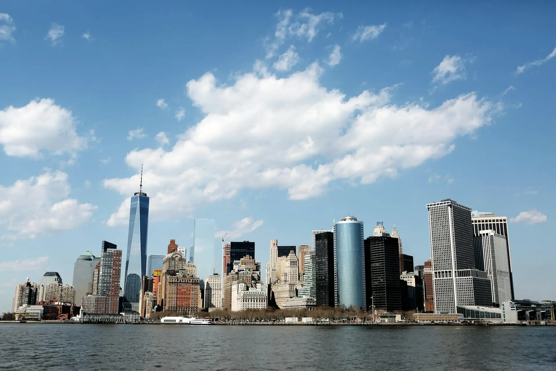 manhattan skyline sunny day